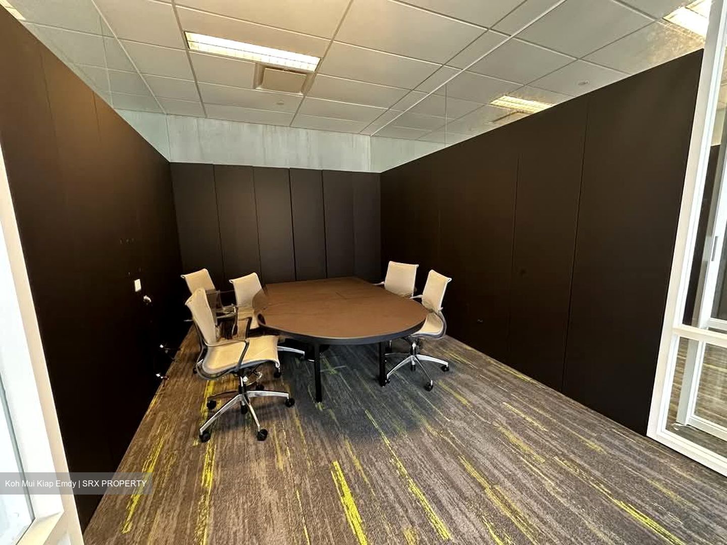Asia Chambers (D1), Office #553561941